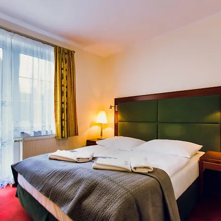Etna - W Centrum Pensjonat 3*