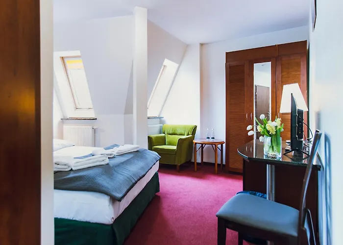 Etna - W Centrum Pensjonat 3*